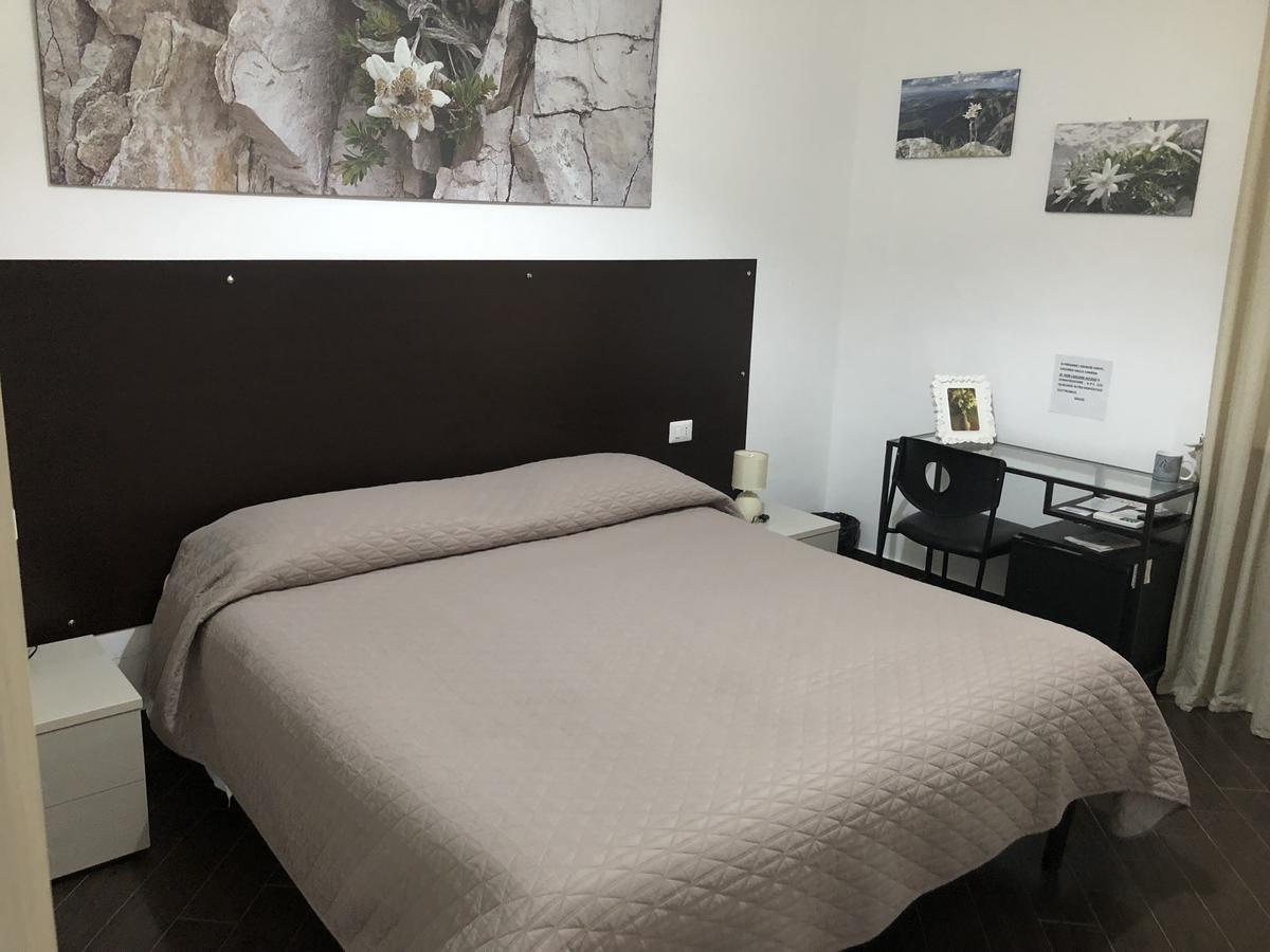 B&B Rosaly San Cataldo  Exteriör bild